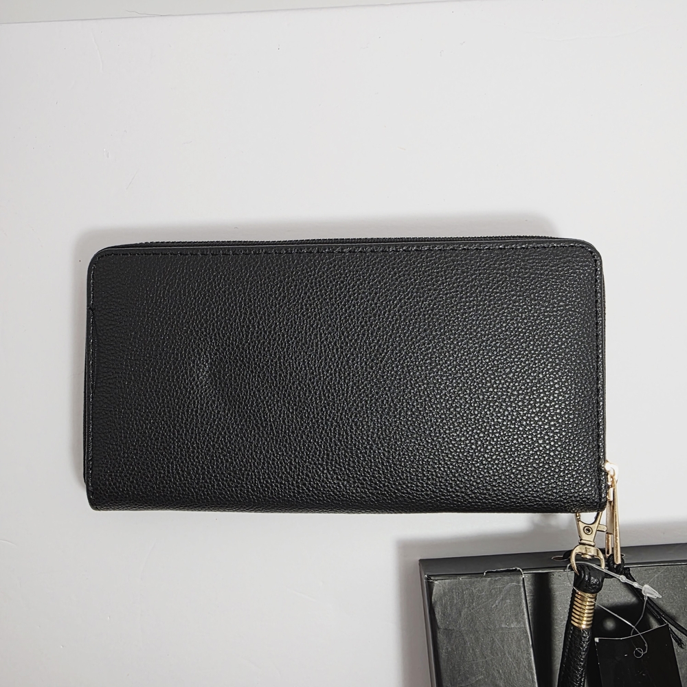 Rebecca & Rifka Black Pebbled Leather Zip Around Wallet Wristlet Gold Medallion - Picture 3 of 7